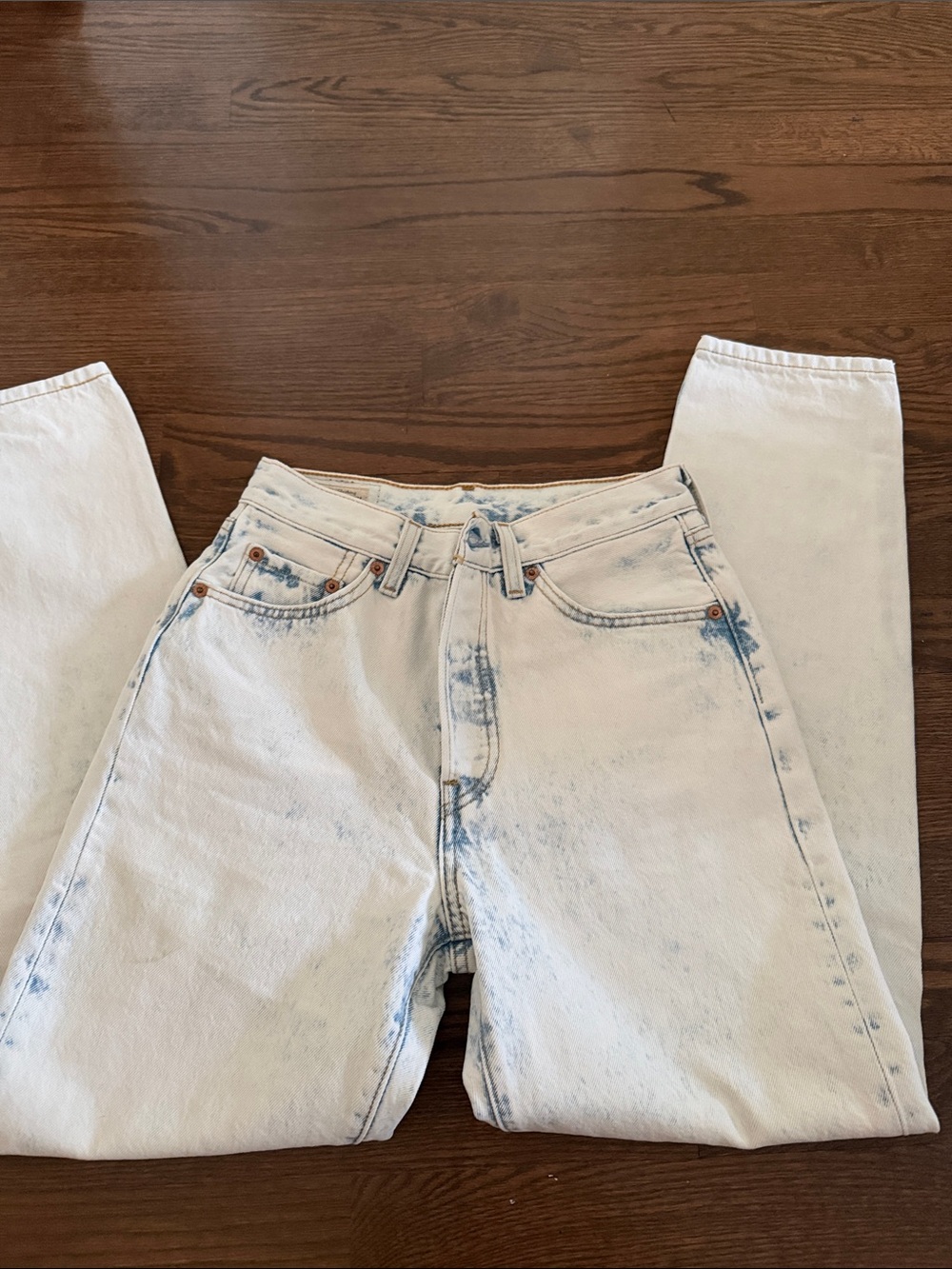 Levi's Light Wash Bleached Straight Women's Jeans